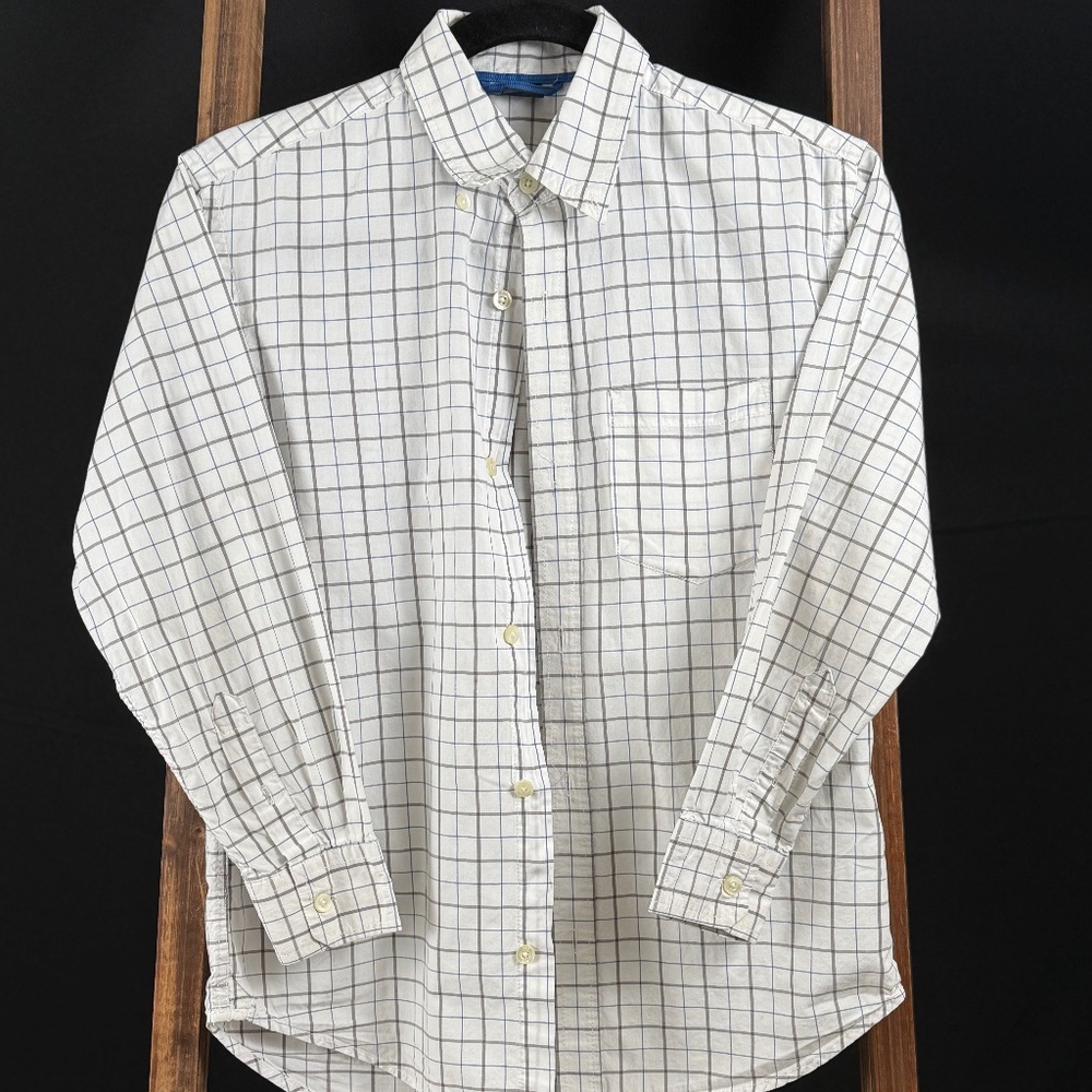 GAP Kids Classic boys’ long-sleeve button-down